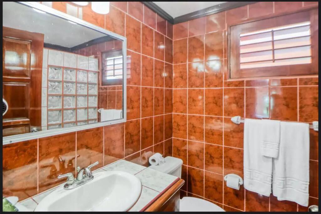 Lovely Condo 曼努埃尔安东尼奥 外观 照片